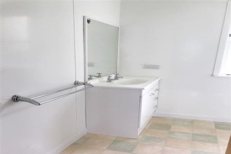 Photo of property in 183 Rathgar Road, Henderson, Auckland, 0610