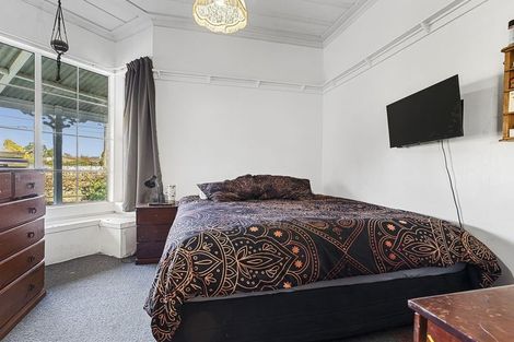 Photo of property in 200 Tukapa Street, Westown, New Plymouth, 4310