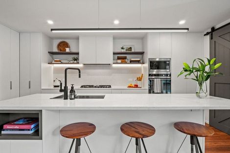 Photo of property in 37 Barn Road, Jacks Point, 9371