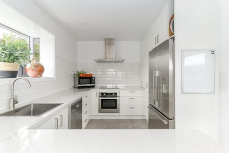 Photo of property in 107 Lowry Avenue, Redwood, Christchurch, 8051
