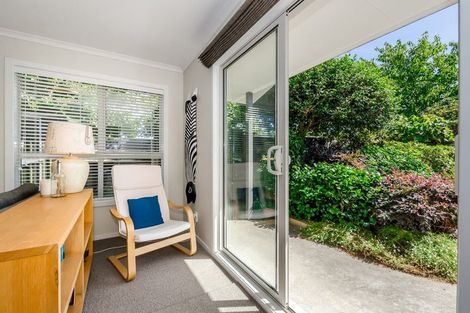 Photo of property in 44 Rewarewa Crescent, Waikanae, 5036