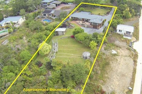 Photo of property in 209 Golf Road, Titirangi, Auckland, 0604