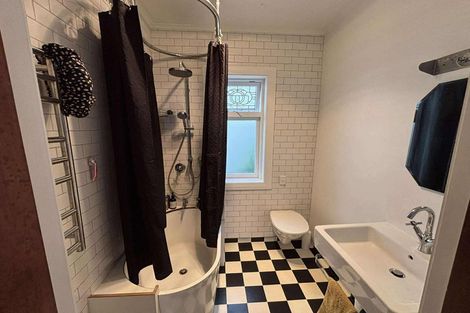 Photo of property in 24 Chilka Street, Berhampore, Wellington, 6023