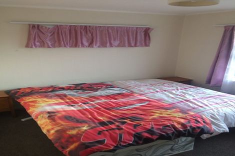 Photo of property in 6 Omega Street, Newlands, Wellington, 6037