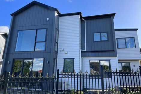 Photo of property in 2 Mariri Road, Kelburn, Wellington, 6012
