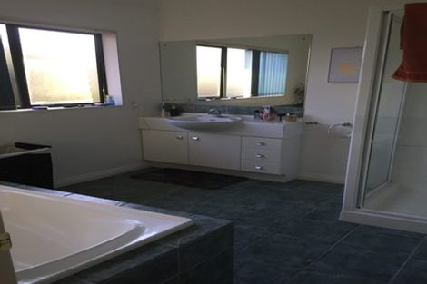 Photo of property in 11 Takahe Drive, Paraparaumu Beach, Paraparaumu, 5032