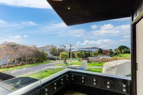 Photo of property in 58 Muri Road, Pukerua Bay, 5026