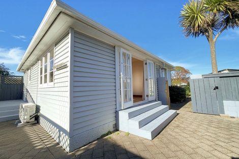 Photo of property in 14 Wayside, Miramar, Wellington, 6022