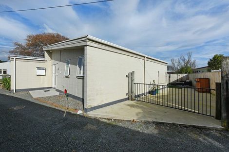 Photo of property in 571f2- Fergusson Drive, Trentham, Upper Hutt, 5018