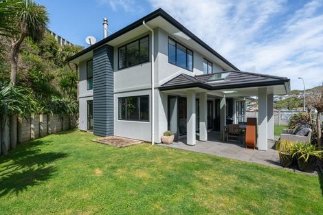 Photo of property in 6 Romaine Road, Churton Park, Wellington, 6037