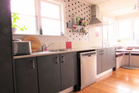 Photo of property in 183 Riverside Drive, Waterloo, Lower Hutt, 5011