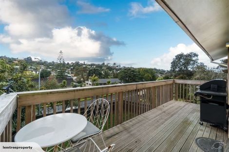 Photo of property in 1/50 Stapleford Crescent, Browns Bay, Auckland, 0630