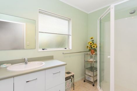 Photo of property in 320a Papamoa Beach Road, Papamoa Beach, Papamoa, 3118