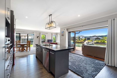 Photo of property in 12 Kelly Place, Whitianga, 3510