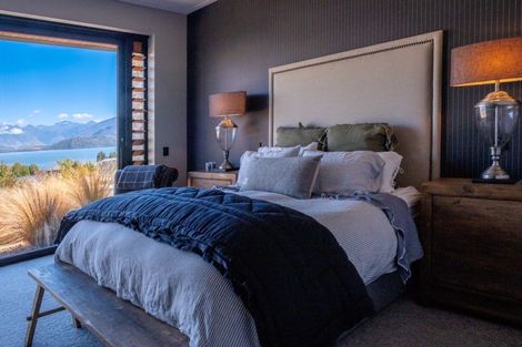 Photo of property in 12 Minaret Ridge, Wanaka, 9305