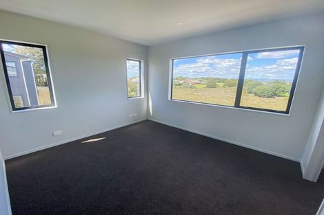 Photo of property in 30 Matawhanga Drive, Wattle Downs, Auckland, 2103