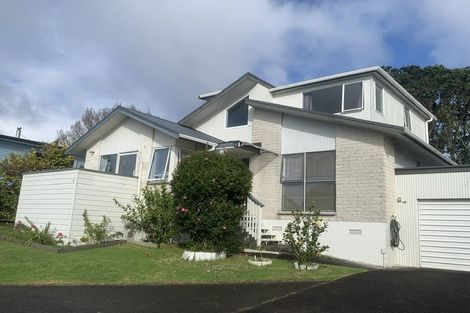 Photo of property in 1/25 Aotearoa Terrace, Murrays Bay, Auckland, 0630