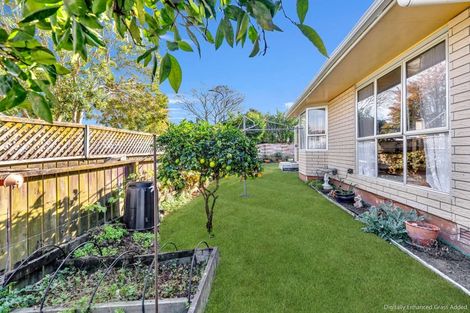 Photo of property in 1 Milsom Place, Te Puke, 3119