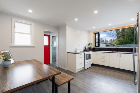 Photo of property in 12 Tokomaru Road, Tokomaru, Palmerston North, 4474