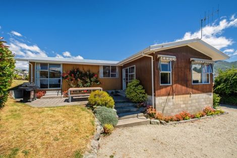 Photo of property in 4 Clematis Court, Wanaka, 9305