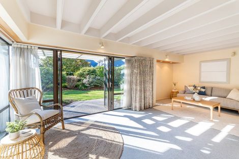 Photo of property in 17 Swanleigh Place, Ilam, Christchurch, 8041