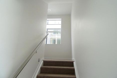 Photo of property in 32 Stephen Avenue, Henderson, Auckland, 0610