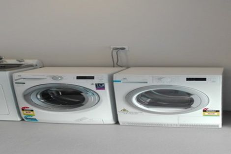 Photo of property in 25 Grumman Lane, Newlands, Wellington, 6037