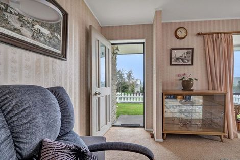 Photo of property in 11 Te Ngaere Place, Merrilands, New Plymouth, 4312