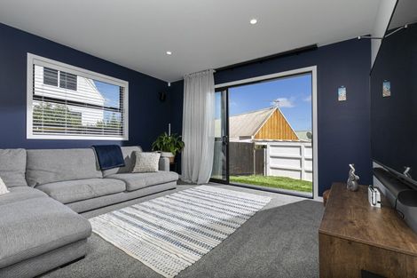 Photo of property in 2a Roland Road, Greenhithe, Auckland, 0632