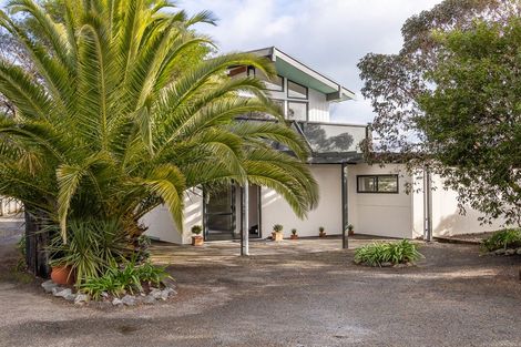 Photo of property in 63 Mazengarb Road, Paraparaumu Beach, Paraparaumu, 5032