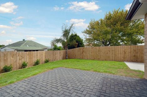 Photo of property in 8a Strid Road, Te Atatu South, Auckland, 0610