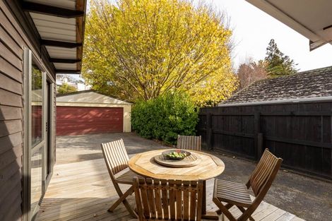 Photo of property in 71 Blue Mountains Road, Pinehaven, Upper Hutt, 5019