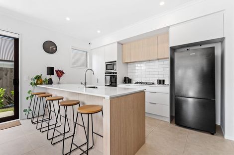 Photo of property in 33 Cambie Avenue, Red Beach, 0932