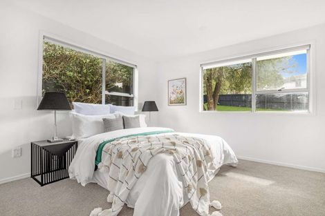 Photo of property in 9 Tahu Crescent, Sunnynook, Auckland, 0620