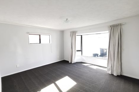 Photo of property in 87 Hillcrest Drive, Kelvin Grove, Palmerston North, 4414