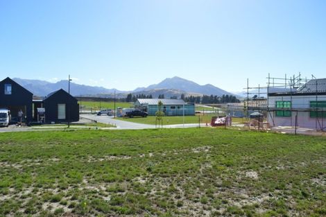 Photo of property in 39 Obelisk Street, Wanaka, 9305
