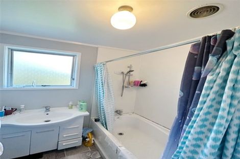 Photo of property in 104 Glendale Road, Glen Eden, Auckland, 0602