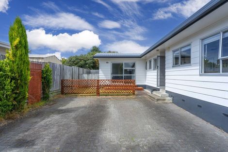 Photo of property in 2/35 Otupai Street, Two Mile Bay, Taupo, 3330