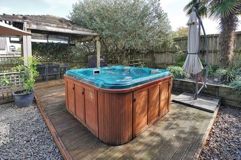 Photo of property in 42 Dixon Road, Fitzroy, Hamilton, 3206