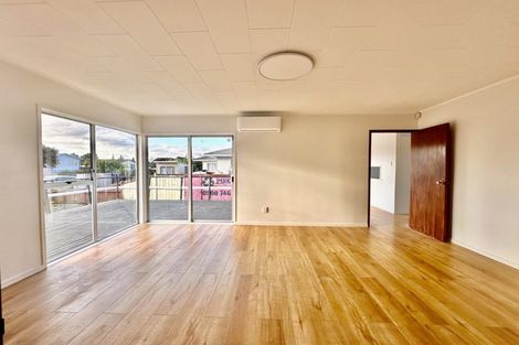 Photo of property in 38 Sharland Avenue, Manurewa, Auckland, 2102