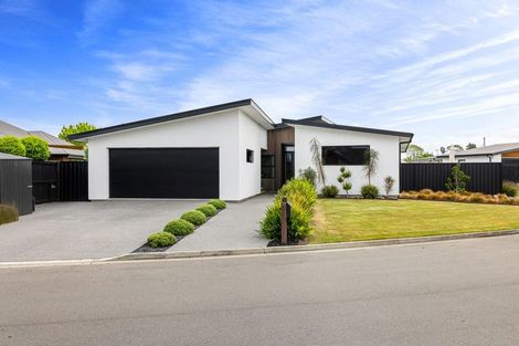 Photo of property in 15 Sincock Place, Kaiapoi, 7630