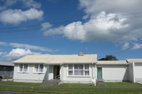 Photo of property in 24 Titoki Street, Castlecliff, Whanganui, 4501