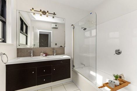 Photo of property in Peregrine Flats, 81a Ward Street, Wallaceville, Upper Hutt, 5018