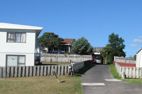 Photo of property in 18 Rena Place, West Harbour, Auckland, 0618