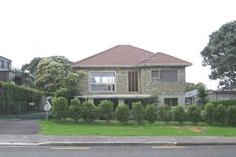 Photo of property in 4 Colonial Road, Birkenhead, Auckland, 0626