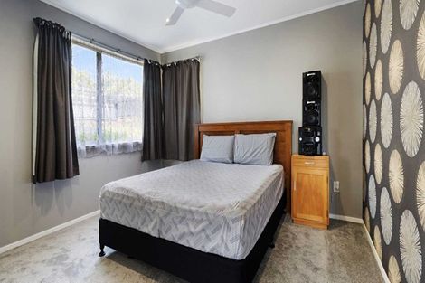 Photo of property in 62 Gallony Avenue, Massey, Auckland, 0614