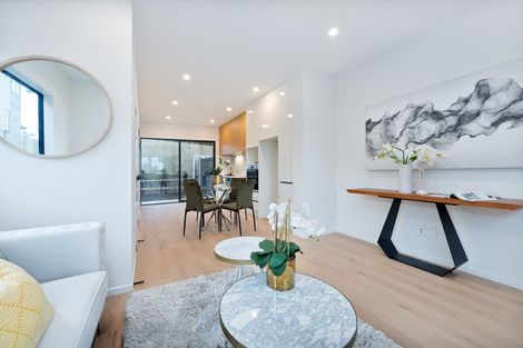 Photo of property in 62c Triangle Road, Massey, Auckland, 0614