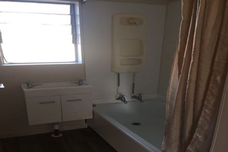 Photo of property in 5 Laurelwood Avenue, Pukekohe, 2120