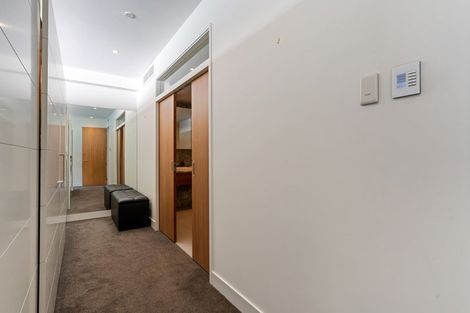 Photo of property in Clyde Quay Wharf, 3b/2 Clyde Quay Wharf, Te Aro, Wellington, 6011