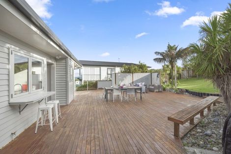 Photo of property in 9 Everard Avenue, Army Bay, Whangaparaoa, 0930